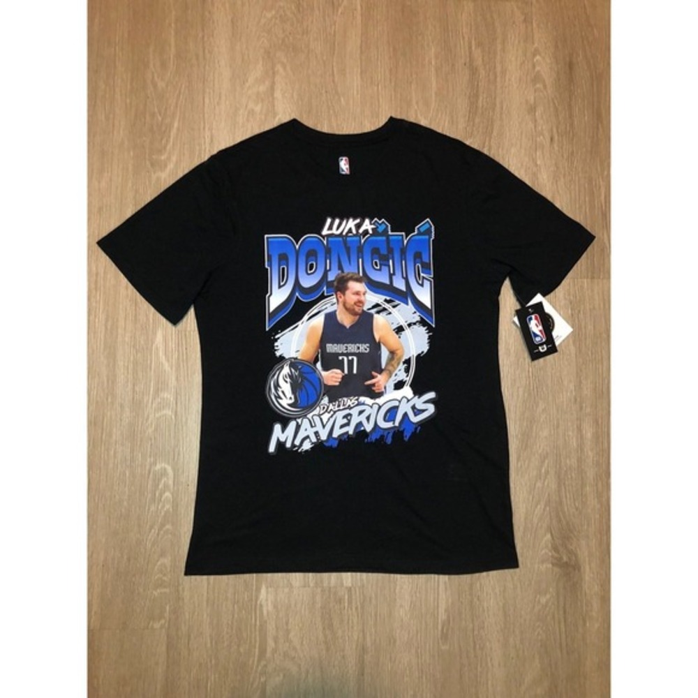 Brand New With Tags NBA Dallas Mavericks Luka Doncic T shirt Mens size LARGE